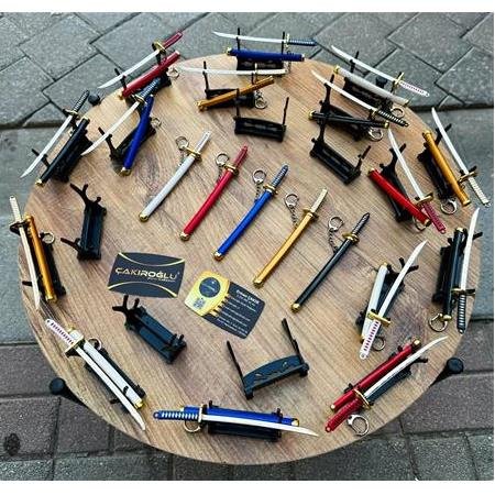 Birbirinden Güzel Ve Şık Renkleriyle Minyatür Model Standlı Katana (wakizashi) Kod:ckr641 - Çakıroğlu